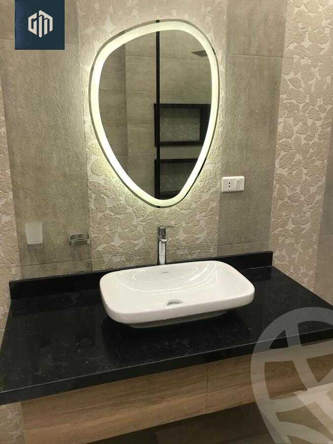 https://aqarmap.com.eg/ar/listing/6306953-for-rent-cairo-new-cairo-compounds-hyde-park-centre-ville-hyde-park