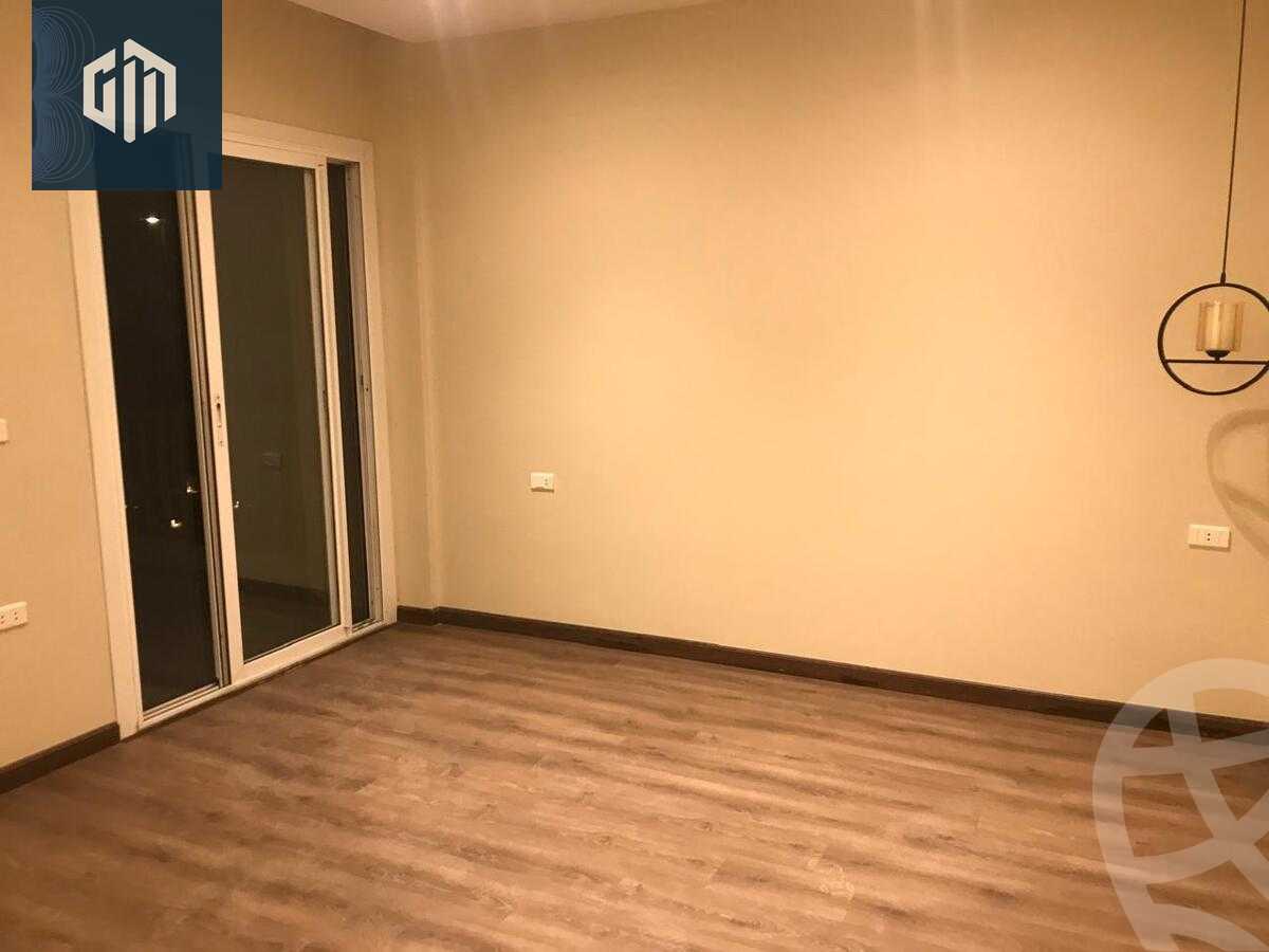 https://aqarmap.com.eg/ar/listing/6306953-for-rent-cairo-new-cairo-compounds-hyde-park-centre-ville-hyde-park