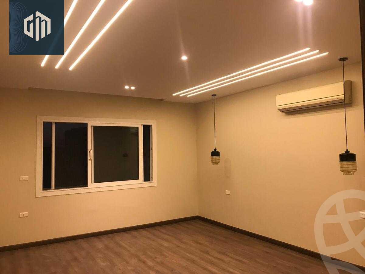 https://aqarmap.com.eg/ar/listing/6306953-for-rent-cairo-new-cairo-compounds-hyde-park-centre-ville-hyde-park