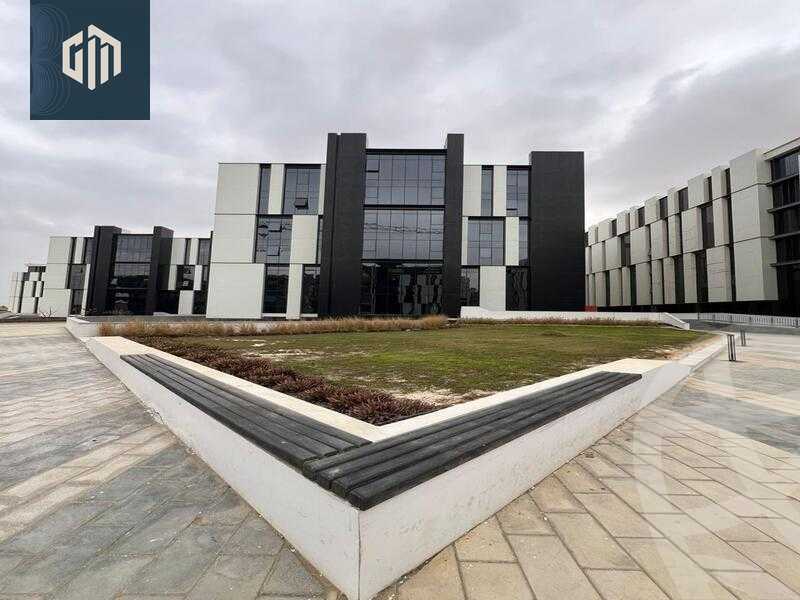 https://aqarmap.com.eg/en/listing/6403086-for-rent-cairo-new-cairo-compounds-hyde-park-centre-ville-hyde-park