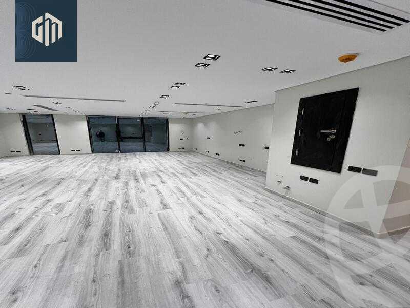 https://aqarmap.com.eg/ar/listing/6412062-for-rent-cairo-new-cairo-compounds-hyde-park-centre-ville-hyde-park