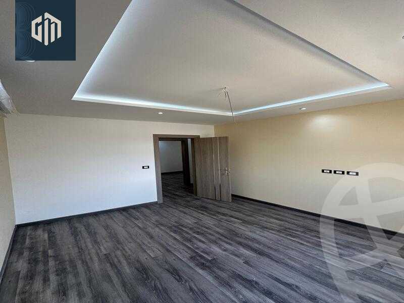 https://aqarmap.com.eg/en/listing/6428824-for-sale-cairo-new-cairo-compounds-hyde-park-centre-ville-hyde-park