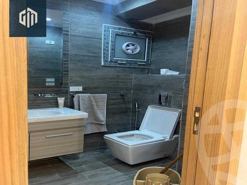 https://aqarmap.com.eg/en/listing/6429304-for-sale-cairo-new-cairo-compounds-hyde-park-park-corner-hyde-park
