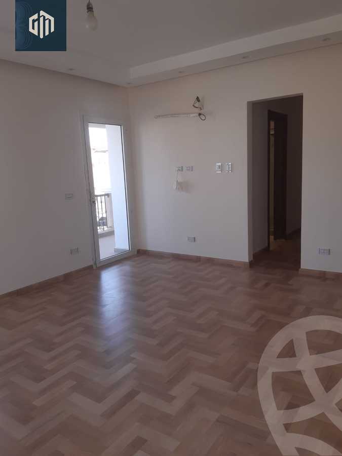 https://aqarmap.com.eg/ar/listing/6499557-for-rent-cairo-new-cairo-compounds-hyde-park-centre-ville-hyde-park