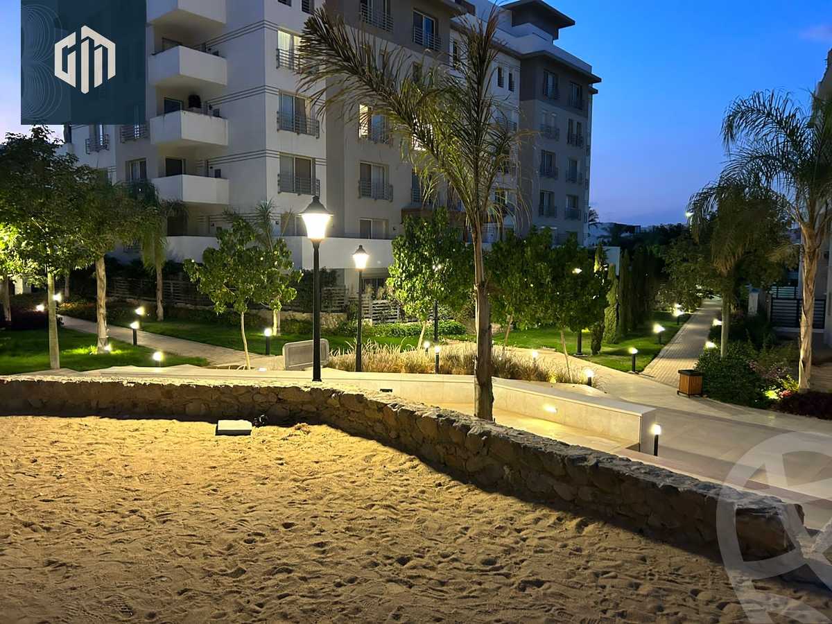 https://aqarmap.com.eg/en/listing/6525300-for-sale-cairo-new-cairo-compounds-mountain-view-hyde-park