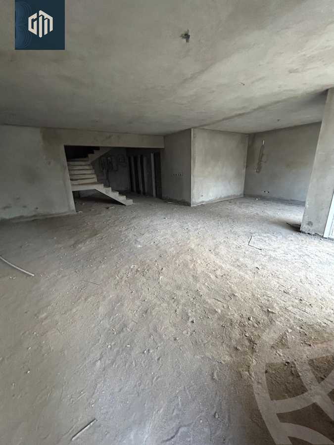 https://aqarmap.com.eg/en/listing/6525300-for-sale-cairo-new-cairo-compounds-mountain-view-hyde-park