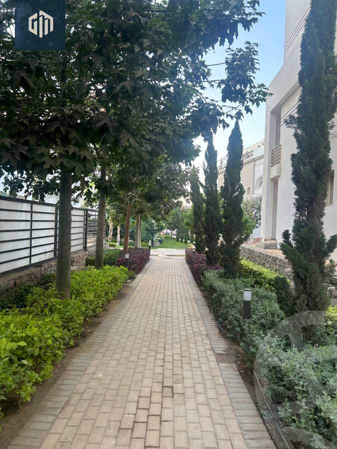 https://aqarmap.com.eg/en/listing/6525300-for-sale-cairo-new-cairo-compounds-mountain-view-hyde-park