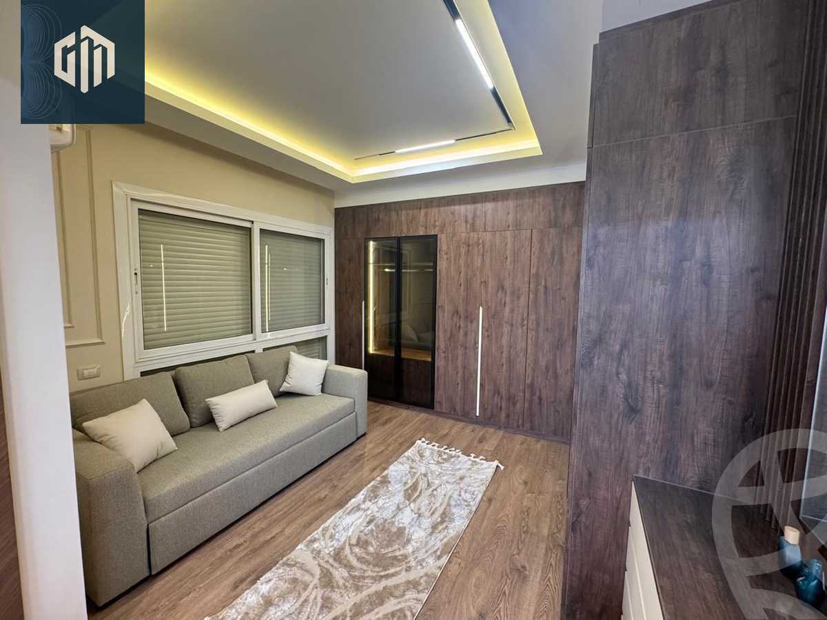 https://aqarmap.com.eg/ar/listing/6533983-for-sale-cairo-new-cairo-compounds-mountain-view-hyde-park