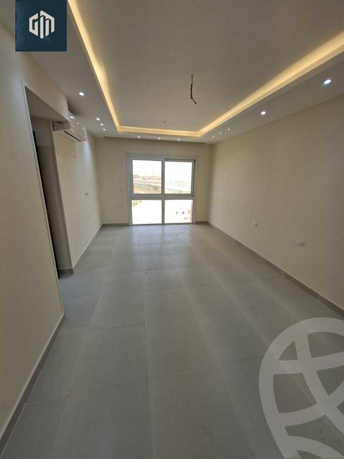https://aqarmap.com.eg/en/listing/6538550-for-rent-cairo-new-cairo-compounds-hyde-park-centre-ville-hyde-park