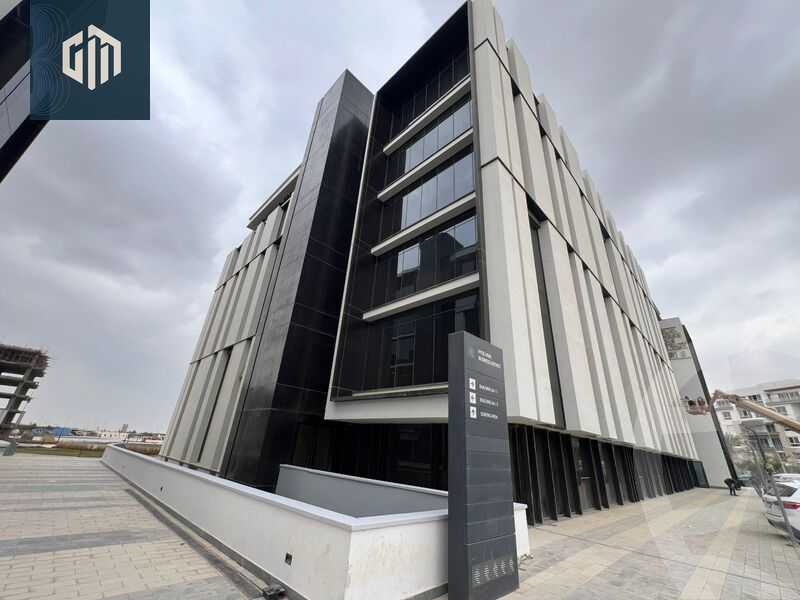 https://aqarmap.com.eg/ar/listing/6563607-for-rent-cairo-new-cairo-compounds-hyde-park-centre-ville-hyde-park