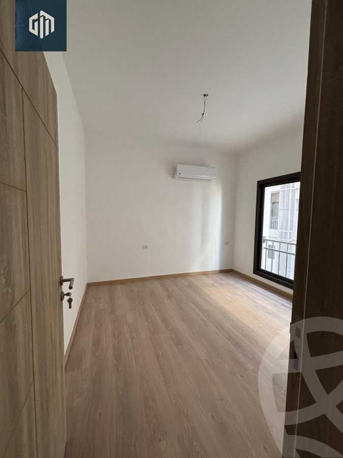 https://aqarmap.com.eg/ar/listing/6615050-for-rent-cairo-new-cairo-compounds-mwn-ryzydns-lmrsm-llttwyr