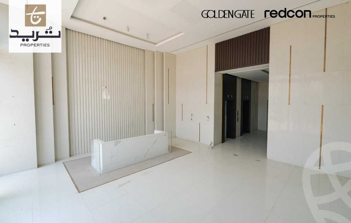 https://aqarmap.com.eg/en/listing/6206084-for-sale-cairo-new-cairo-compounds-golden-gate-redcon