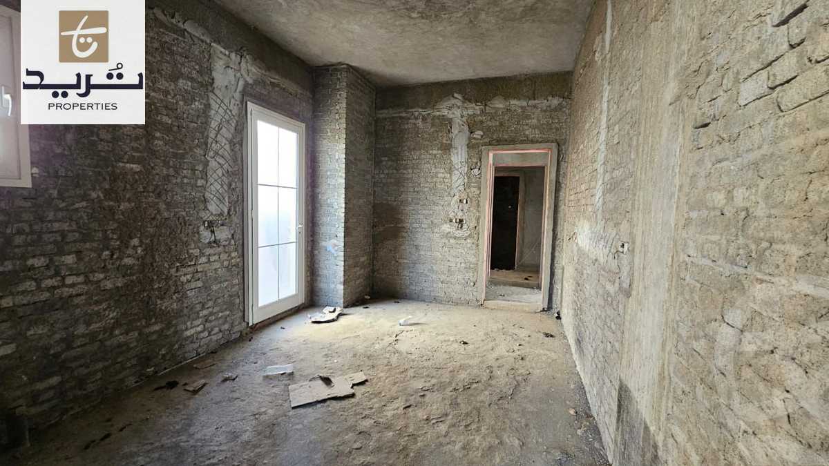 https://aqarmap.com.eg/ar/listing/6360246-for-sale-cairo-new-cairo-compounds-hyde-park-centre-ville-hyde-park